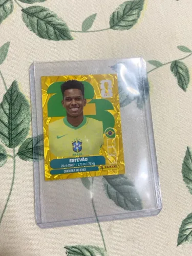 Figurinha Gold Crumple Estevao Original Panini America