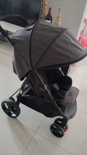 Carrinho + bebê conforto