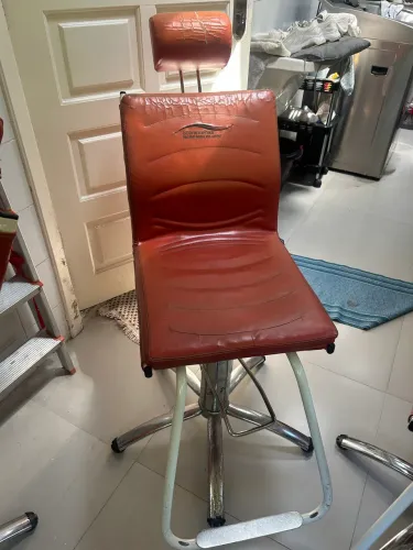Cadeira para salão de beleza - barbearia - estética facial 