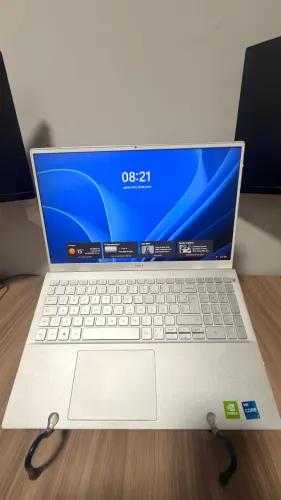 Notebook Dell Inspiron Core i7 (11ª Ger.) Placa de Vídeo Dedicada 16GB RAM SSD 512GB
