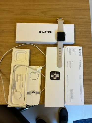Apple Watch SE 2ª Geração 40mm GPS Starlight