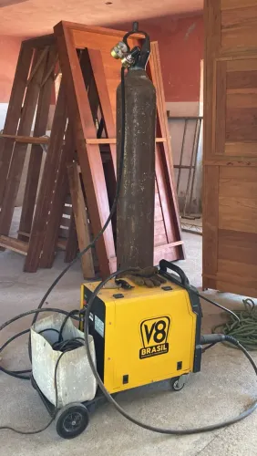 MÁQUINA DE SOLDA V8 BRASIL E CILINDRO