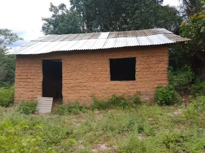 Vendo este terreno localizado em santa Helena estrada de quebra pote 