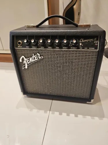 Caixa de som para guitarra mod Champion II 25