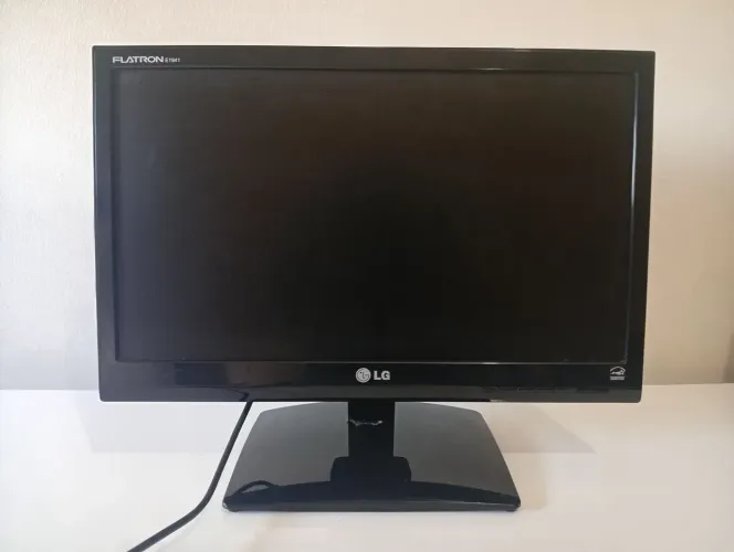 Monitor LG Flatron E1941