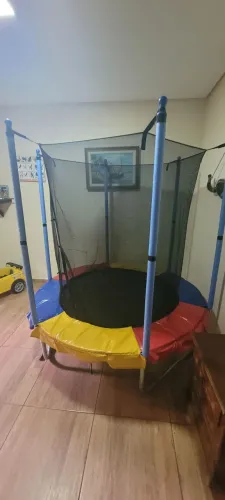 Vendo Cama Elástica Yeladim 1,83 Seminova
