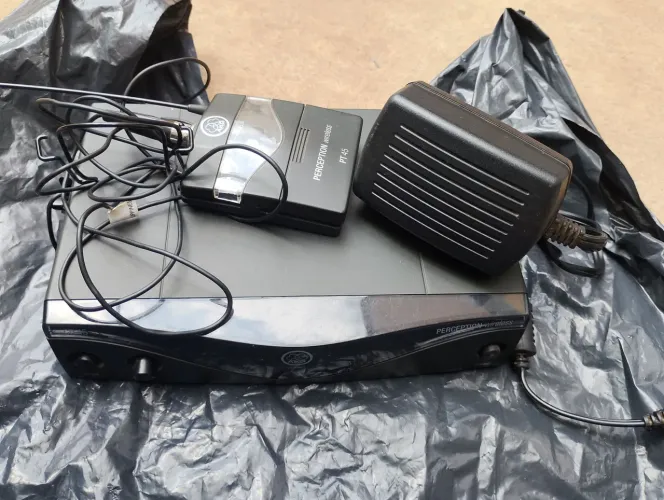 Microfone sem fio AKG Perception Wireless SR45