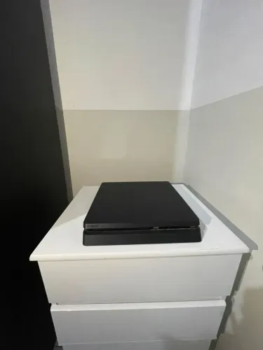 Playstation 4 Slim 1Tb
