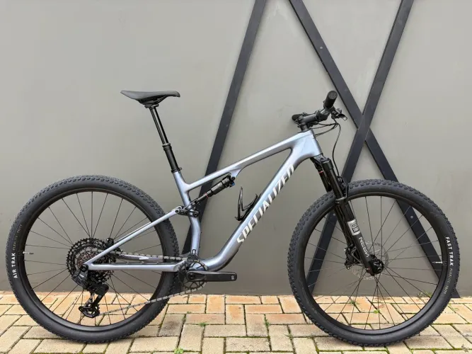 Specialized Epic 8 2026 TAM L ( impecável, semi zero )