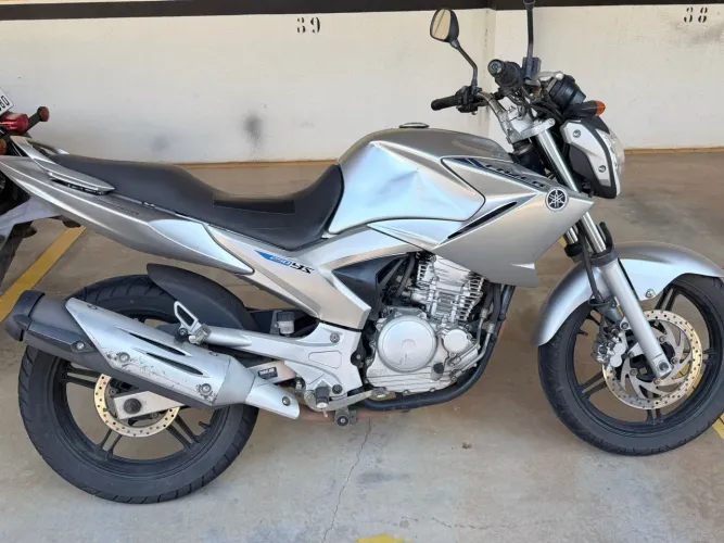 VENDO YAMAHA FAZER 250 BLUEFLEX