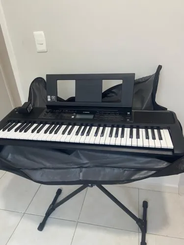 Teclado Yamaha super novo quase sem uso