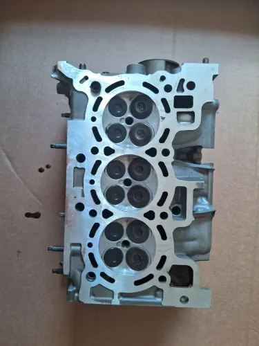 CABEÇOTE DO VERSA OU MARCH NISSAN 3 CILINDROS COMPLETO