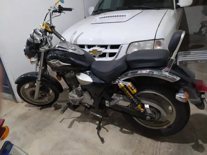 Moto preta 
