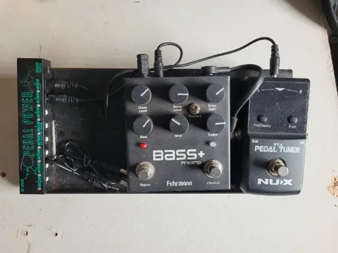 Pedalboard Baixo Completo Fuhrmann Bass+ + Nux PT-6 + Fonte 8 Saídas