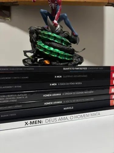 Lote marvel essenciais e vintage