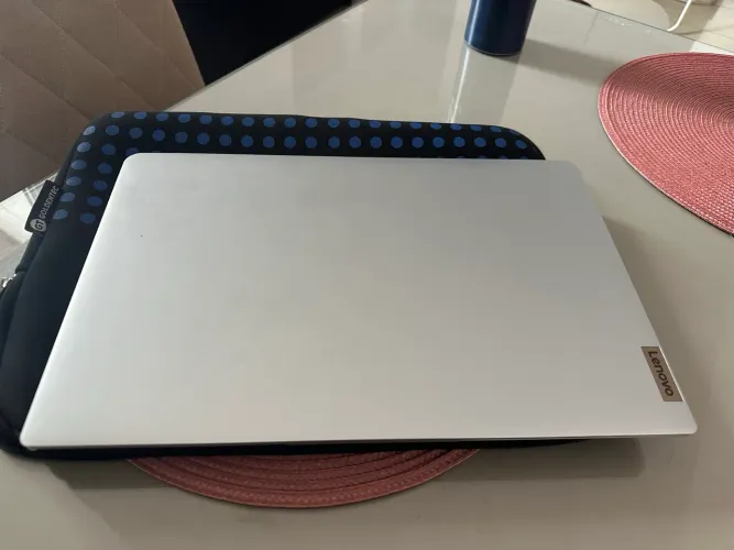 Vendo notebook Lenovo zero