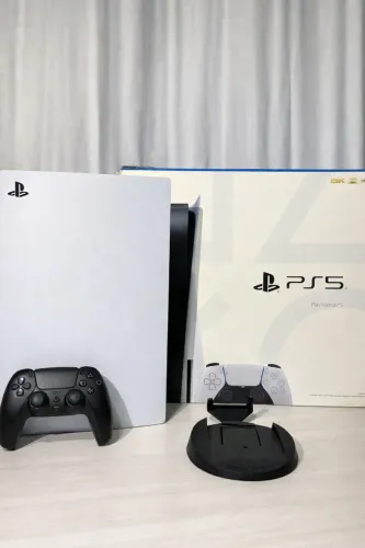 PS5 Fat 825GB Mídia Física - Ótimo Estado - Completo Na Caixa