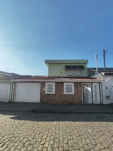 Sobrado para venda tem 269 metros quadrados com 3 quartos em Vila Suíssa - Ribeirão Pires