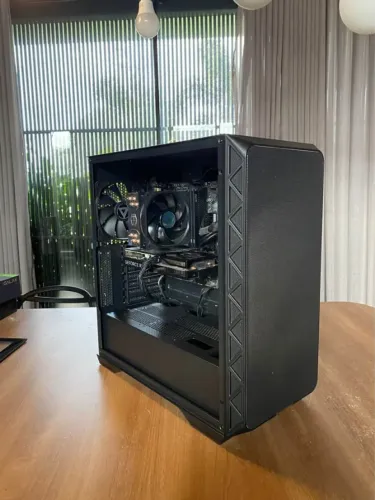 Pc gamer i5 12400f + RTX 4060 TI