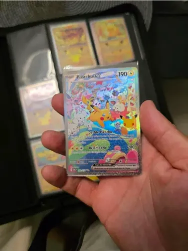 Pikachu ex 30 anos