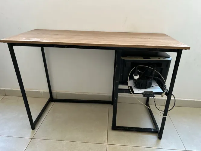 Mesa de escritório/ estudos