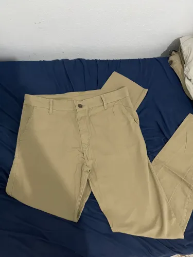 Calça sarja marrom