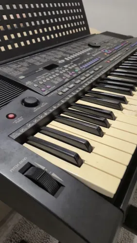 Teclado Yamaha 510