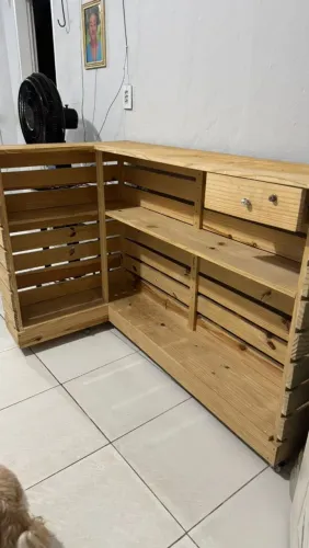 Balcão em madeira pinho para comércio ou decoração 
