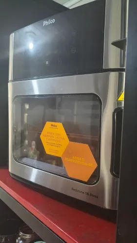 Airfryer 3 em 1 praticamente nova, usada 3 vezes