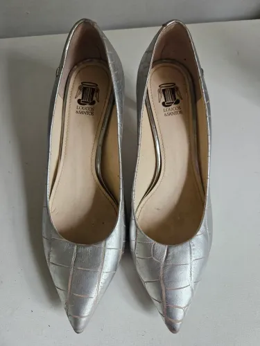 Scarpin Prata Loucos&Santos
