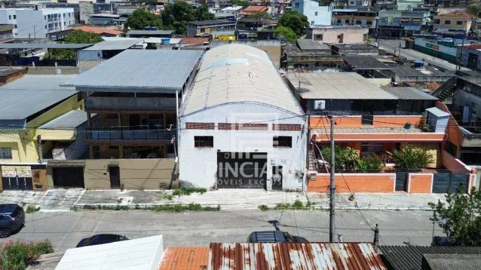 Galpão de 285 m² com fácil acesso a BR-101em São Gonçalo/RJ - Alugue por R$ 6.000/mês + ta