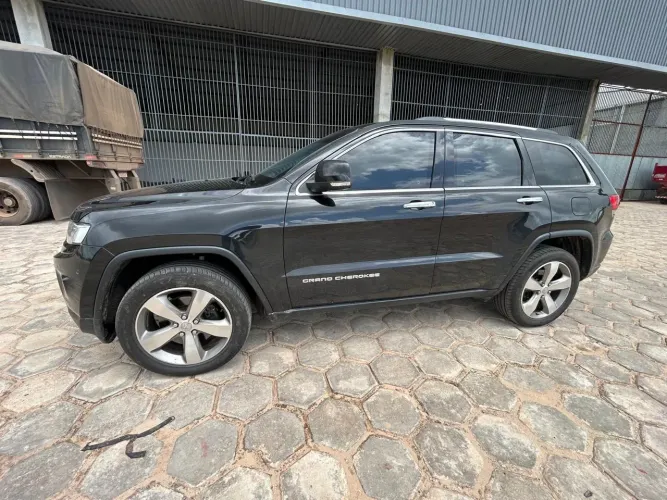 Jeep Grand Cherokee Limited 3.0 TB Dies. AUT 2014