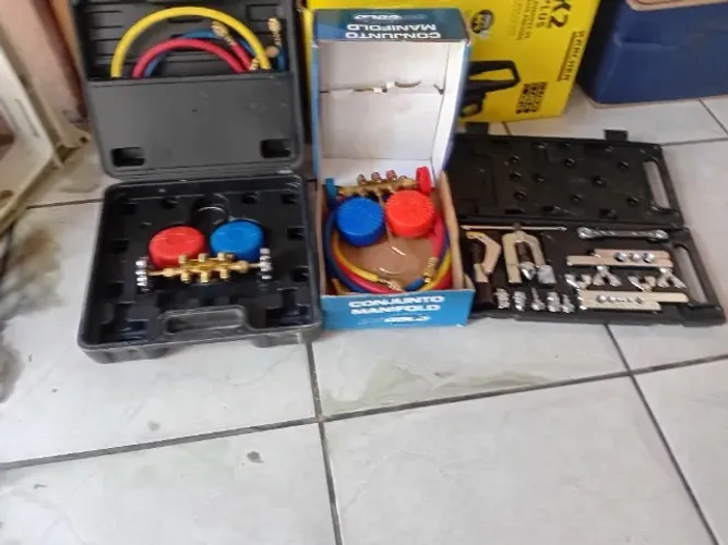 Barabada vendo equipamentos de instalação de ar condicionado