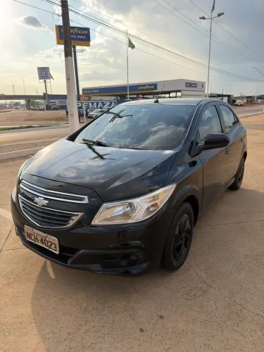 Chevrolet Onix Hatch LT 1.0 8V Flex Power Mec. 4P 2014