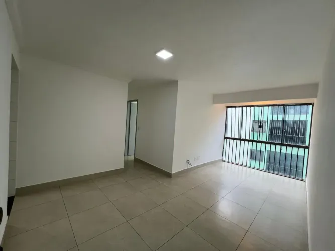 Imóvel para aluguel possui 57 metros quadrados com 3 quartos em Taguatinga Norte - Brasíli