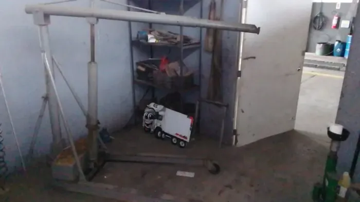 Guincho Hidráulico 1 500kg c/ Prolongador e Roda de Ferro