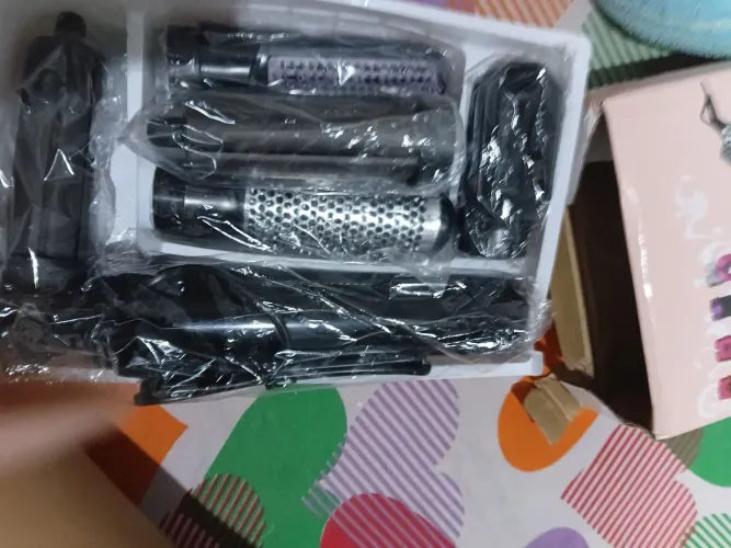 Vende-se escova secadora 5 em 1 