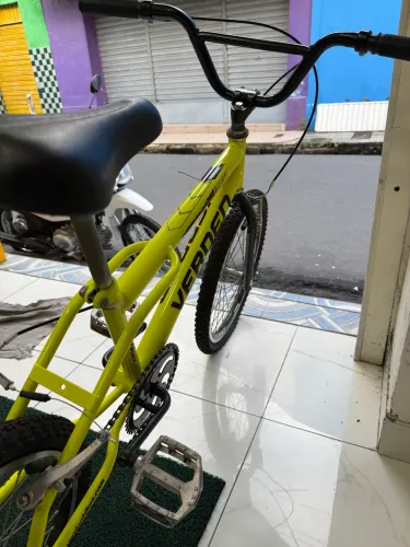 Bicicleta BMX verdem nova nunca foi usada