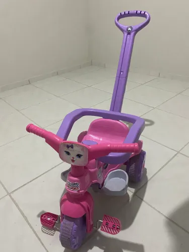 Triciclo infantil feminino