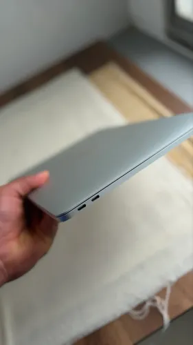 MACBOOK PRO 2017