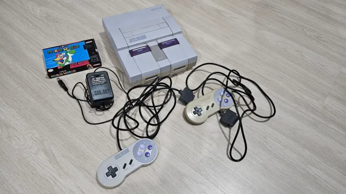 Super Nintendo (SNES)