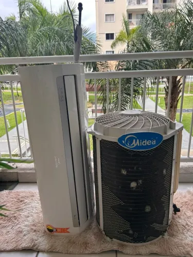 VENDE-SE SPLIT SPRINGER 18 MIL BTUS  R$1.300,00