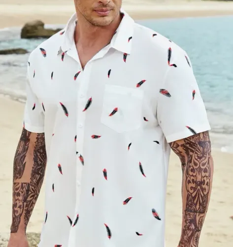 Camisa Branca Masculina Estampada com Penas Shein - Tam. G