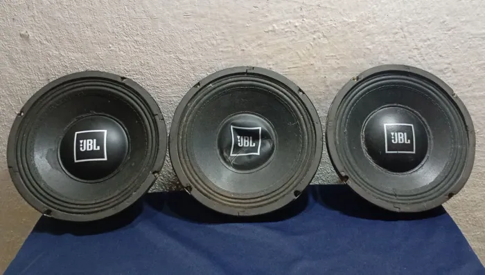 Médio JBL 8MG600