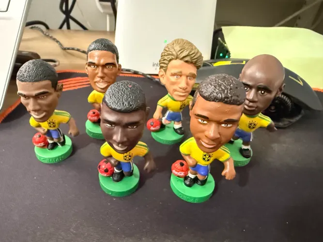 Boneco seleção coca cola 