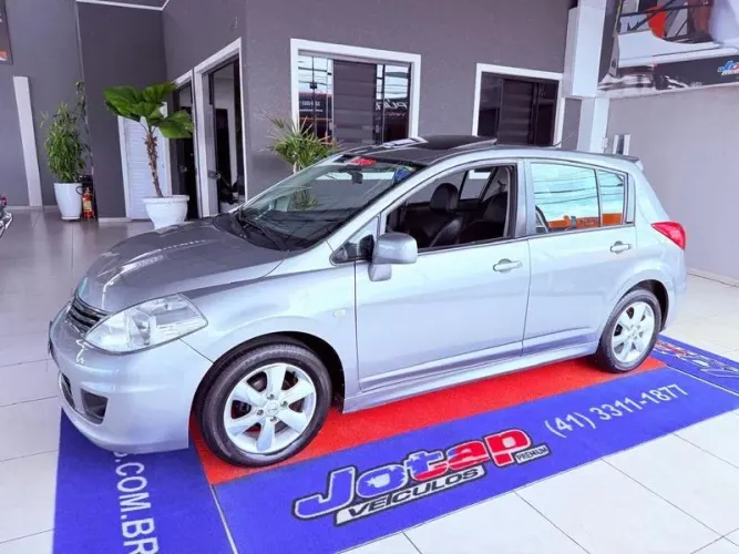 Nissan Tiida SL 1.8/1.8 Flex 16V Aut. 2013