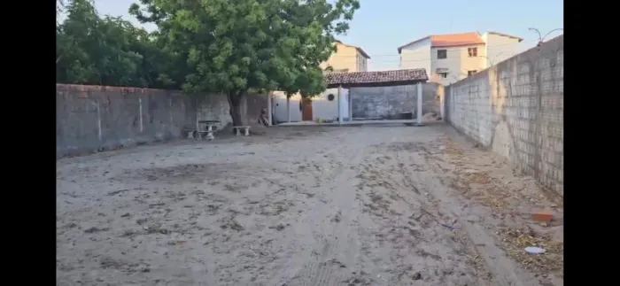 Terreno em condomínio fechado com kitnet Edson Queiroz ( Cidade Ecológica)