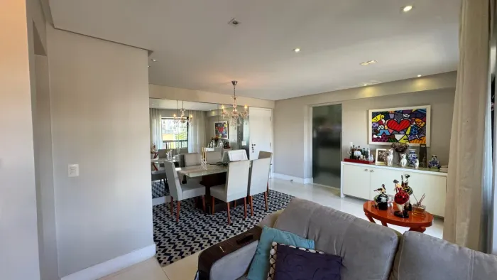 Imóvel para venda possui 77 m² com 2 quartos, 01 suíte em Costa Azul - Salvador - BA