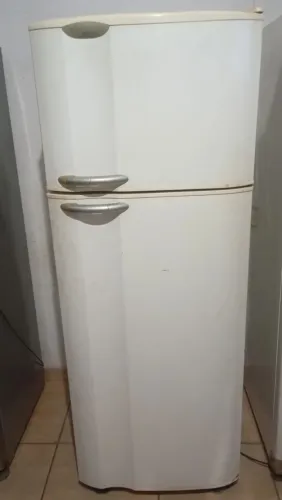 Vendo geladeira Electrolux 468 litros
