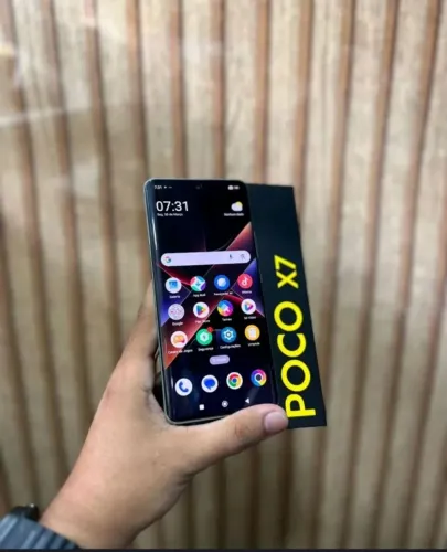 Poco X7 novo 256gb/8+3 de ram troco por iPhone 